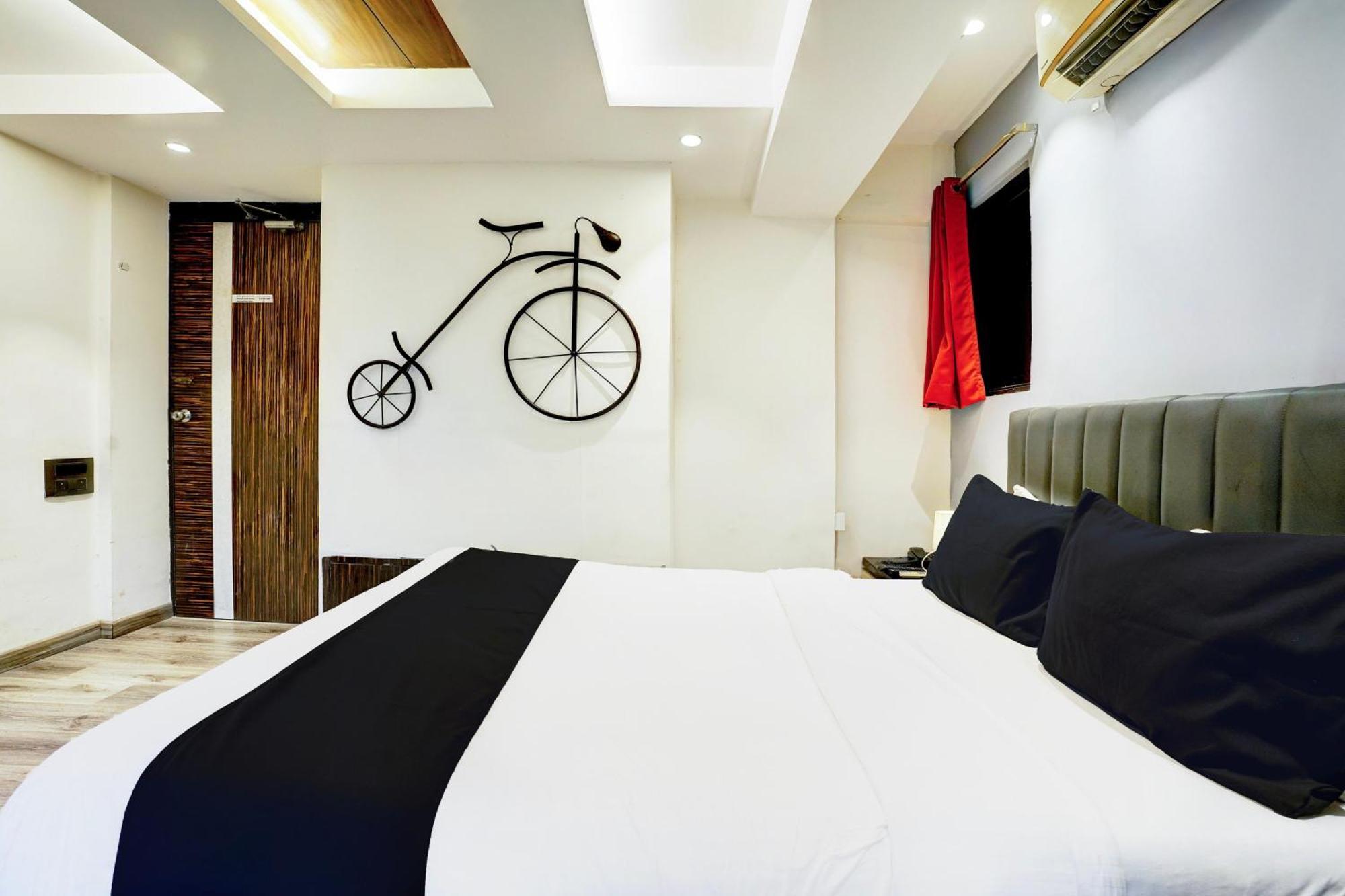 Super Hotel O Seawoods Near Palm Beach Road Formerly Sai Roop Navi Mumbai Eksteriør bilde