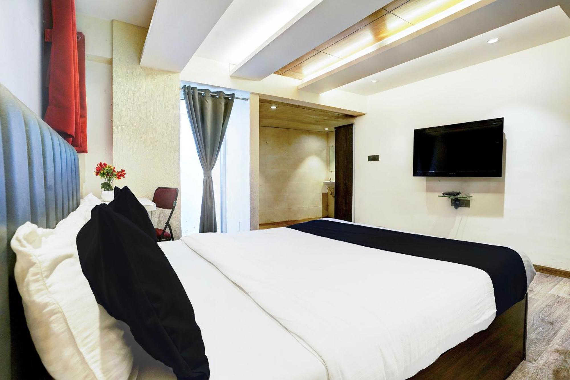 Super Hotel O Seawoods Near Palm Beach Road Formerly Sai Roop Navi Mumbai Eksteriør bilde