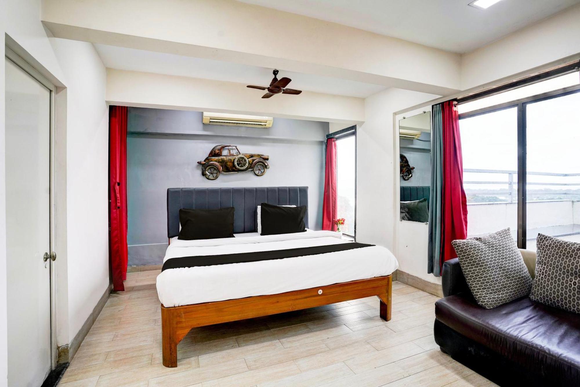 Super Hotel O Seawoods Near Palm Beach Road Formerly Sai Roop Navi Mumbai Eksteriør bilde